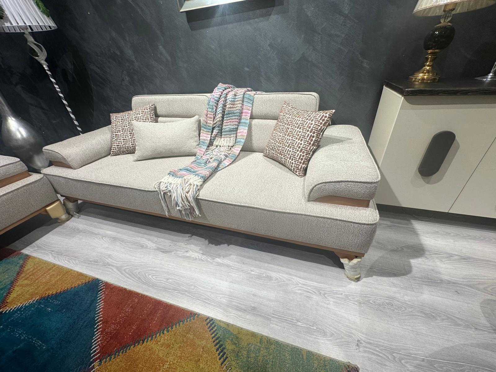 Tivoli Gold Detaylı Krem Koltuk Takımı