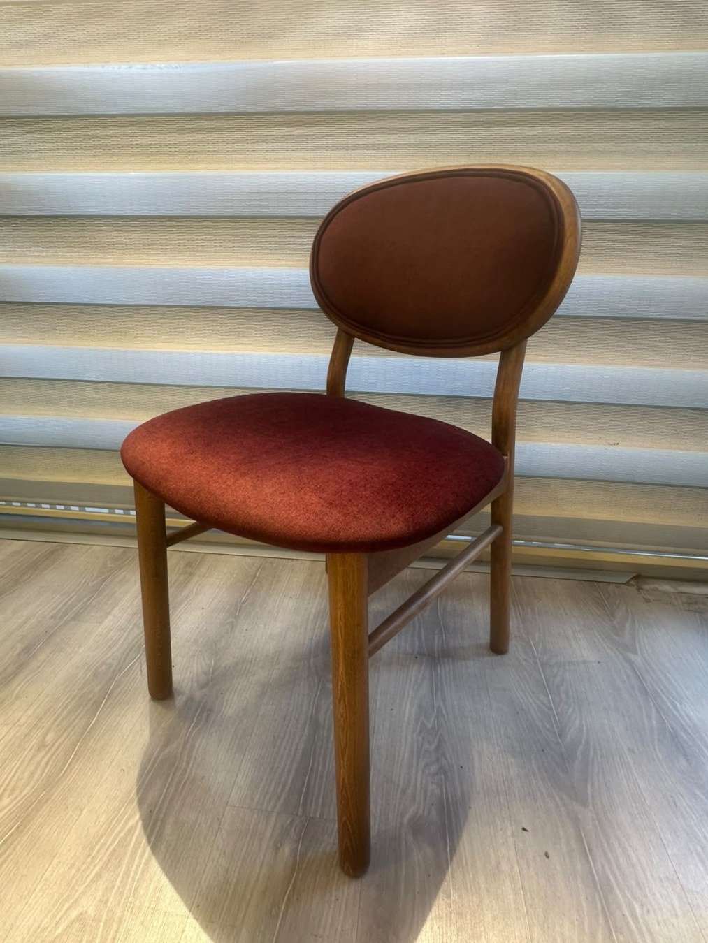 Oval Miami Sandalye